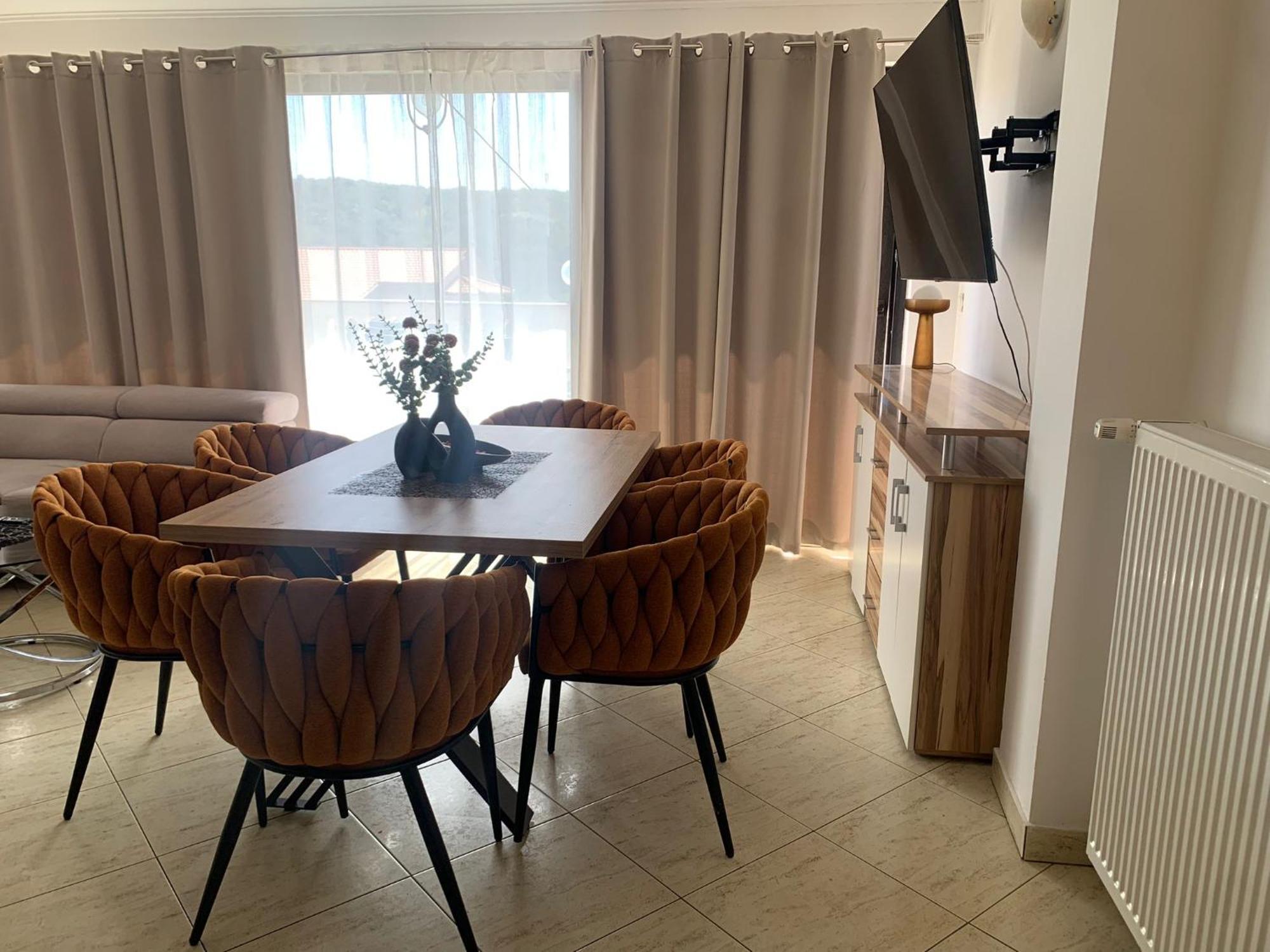 Piano Apartment โลปาร์ ภายนอก รูปภาพ